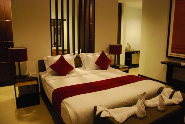 Rumah Nenek Hotel And Restaurant Padang  Kamer foto