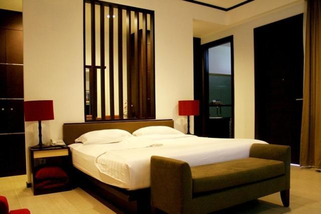Rumah Nenek Hotel And Restaurant Padang  Kamer foto