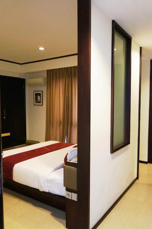 Rumah Nenek Hotel And Restaurant Padang  Kamer foto